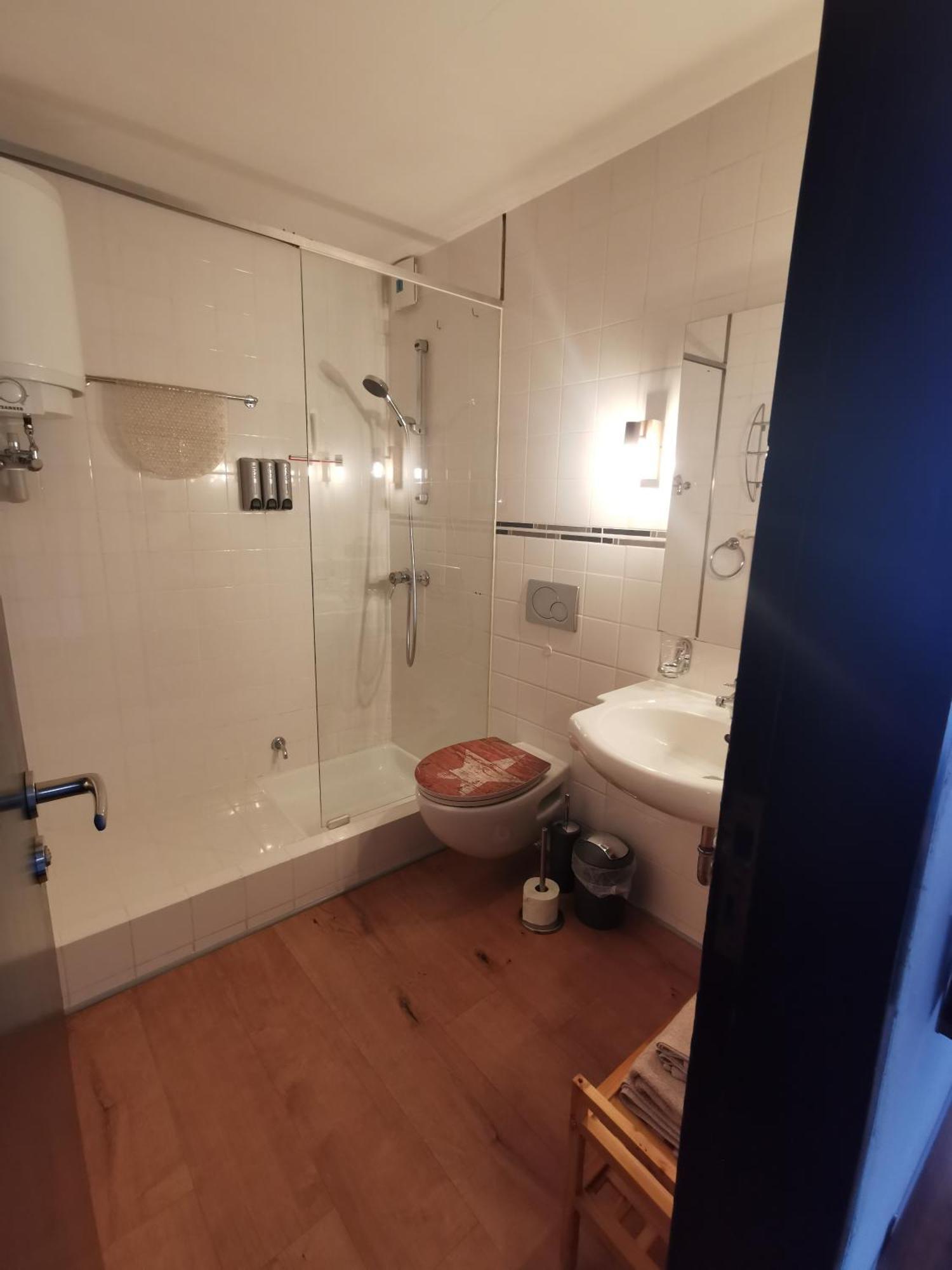 Terrassenwohnung Mit Toller Aussicht & Zentrumsnah Hornberg Bagian luar foto